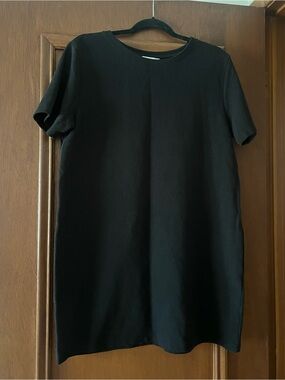 Zara Black Short-Sleeve Ribbed T-Shirt Dress GUC